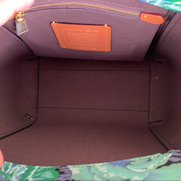 *SOLD* EUC Coach Kaffe Fassett Troupe Bag in Green and Black print - Picture 10 of 12